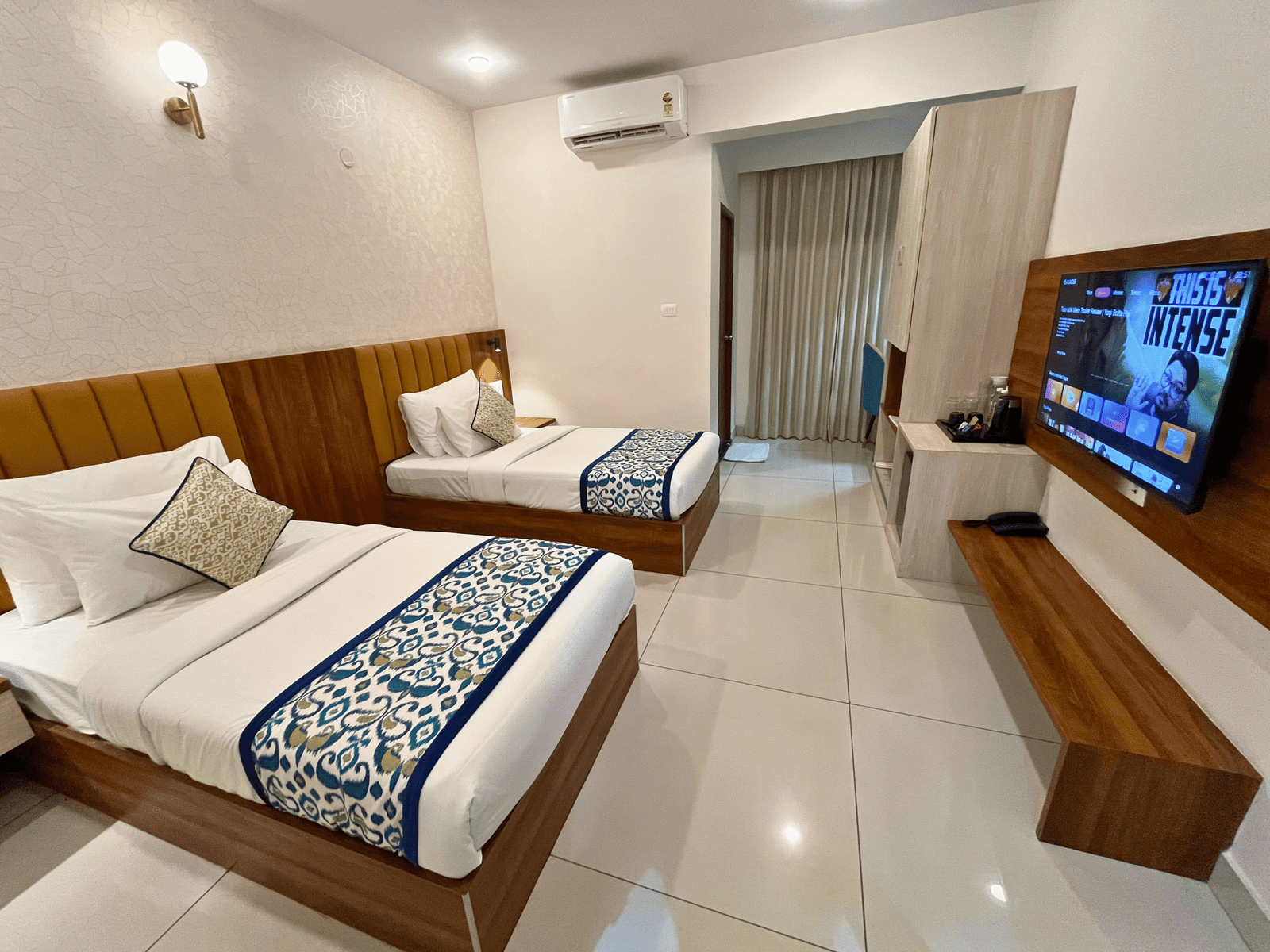 Executive Twin Room at The Dritan Hotel